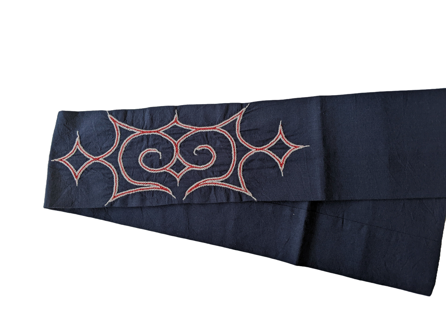 matanpusi or headband 241005oka, 11(4.3) x 114(44) cm, white and red thread in blue fabric