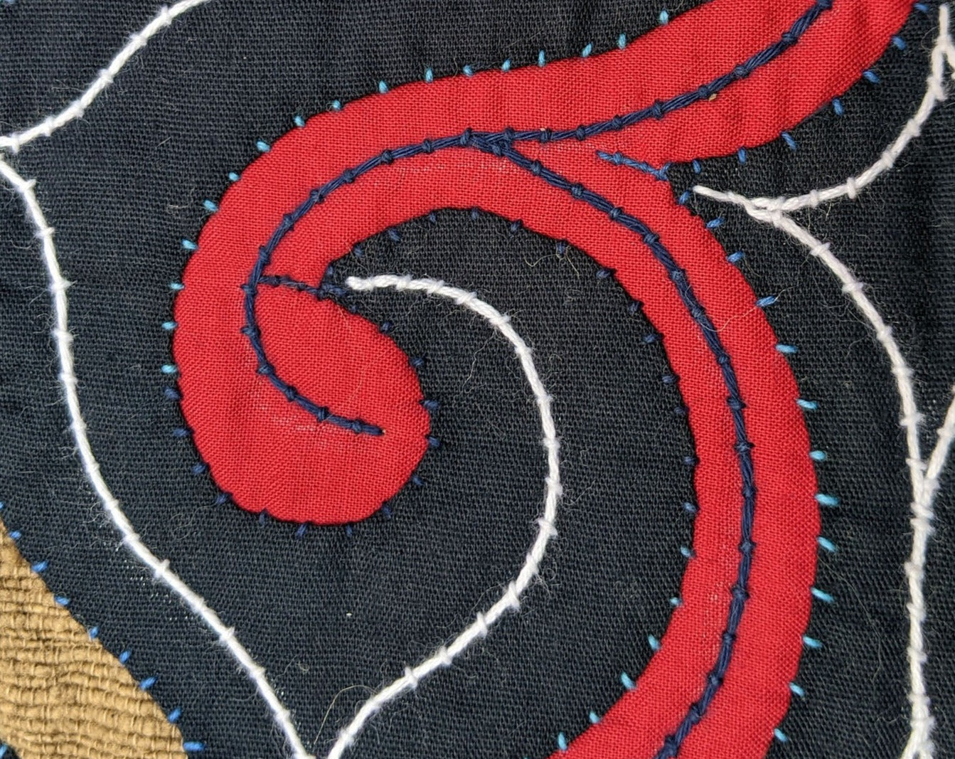 Japanese craft, embroidered tapestry by Ainu h78(30.7) x w55(21.6)cm, brown, natural dying