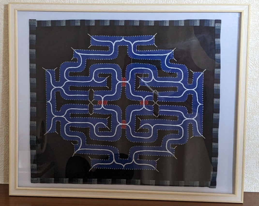 Wall hanging embroidered, h31.5(12.4) x w36(14.1)cm, Kaparamip, digital blue